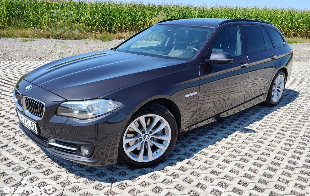 BMW Seria 5 525d Sport-Aut Luxury Line - 1