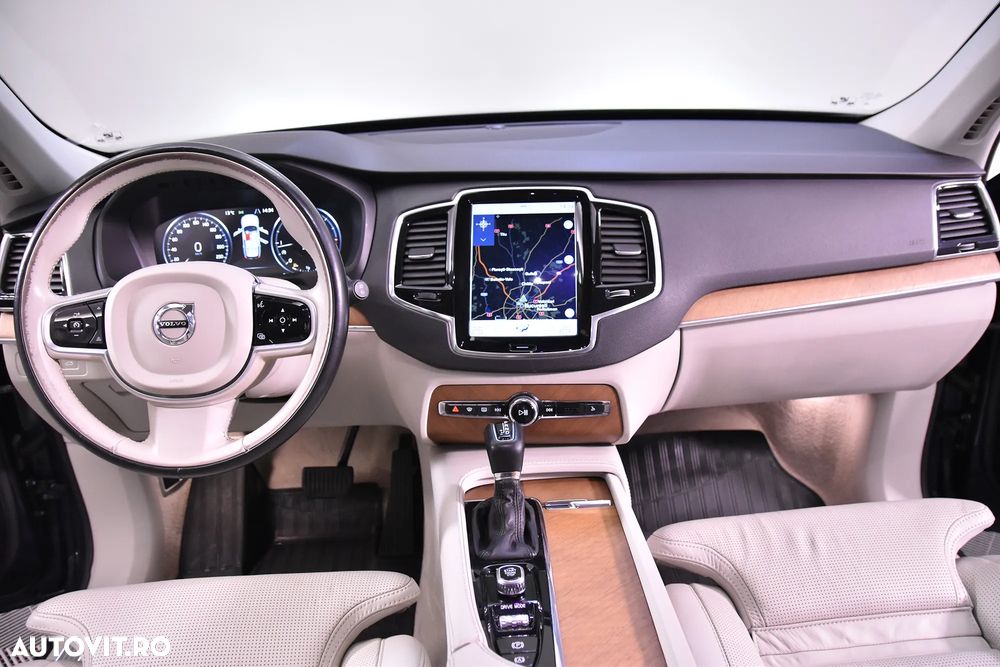 Volvo XC 90 - 10