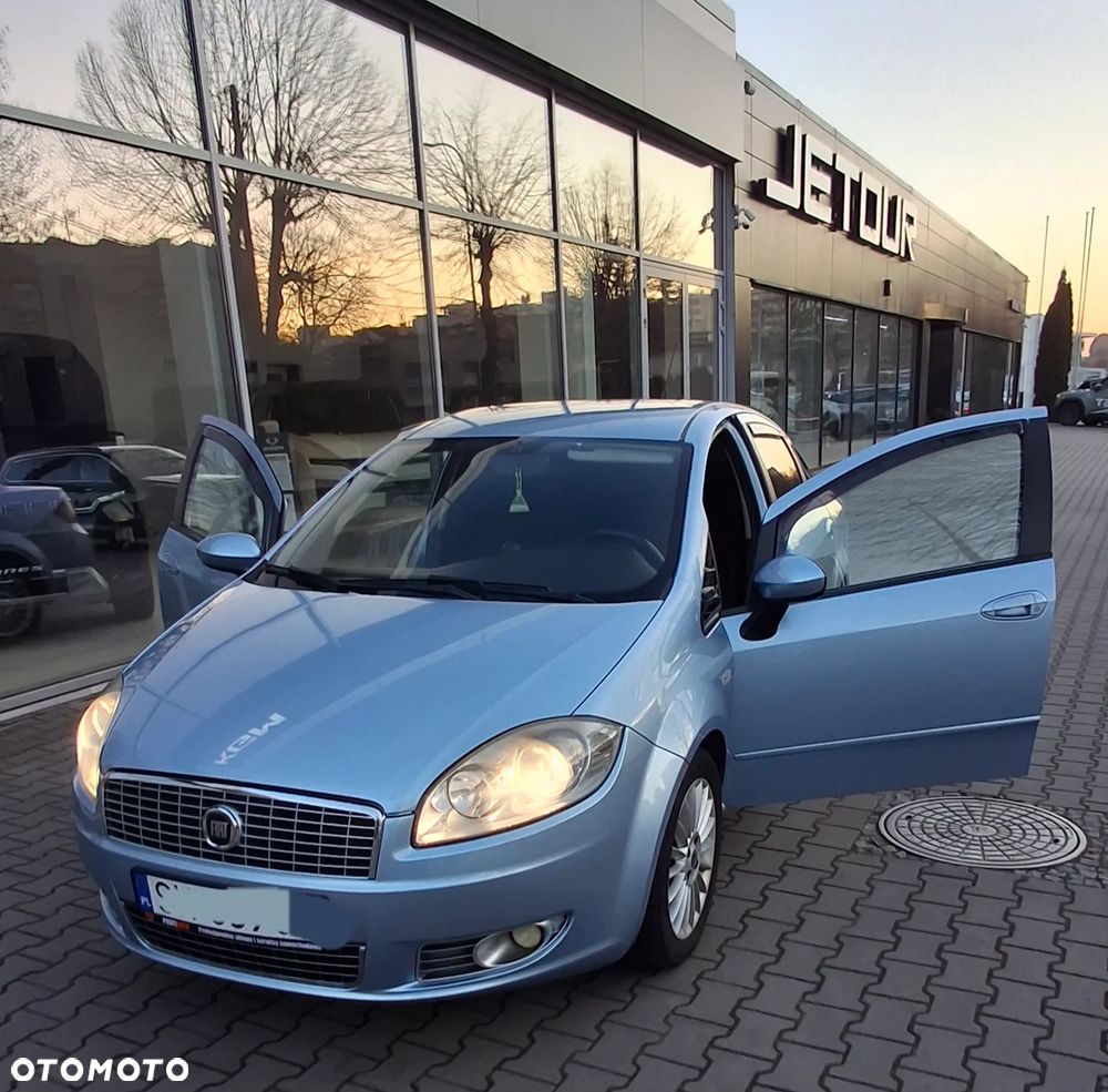 Fiat Linea 1.3 MJ 16V Emotion - 17