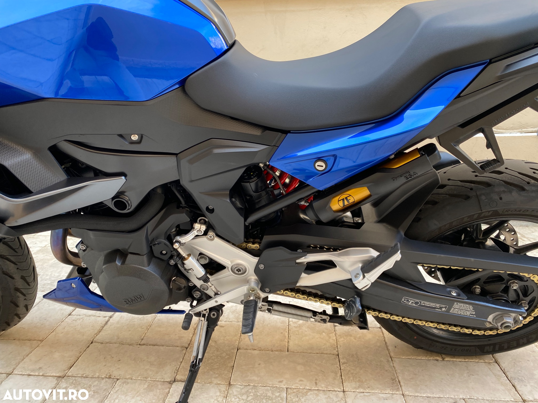 BMW F900XR - 4