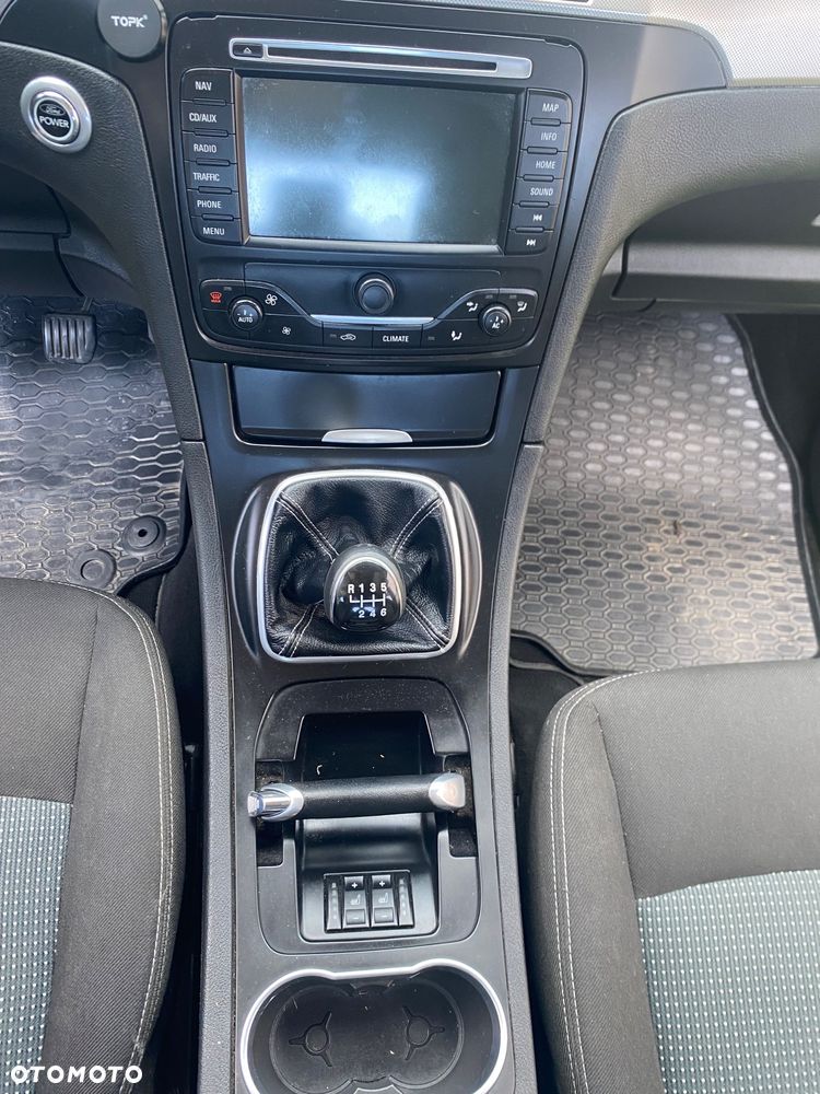 Ford Galaxy 2.0 TDCi Platinium X (Ghia) - 25