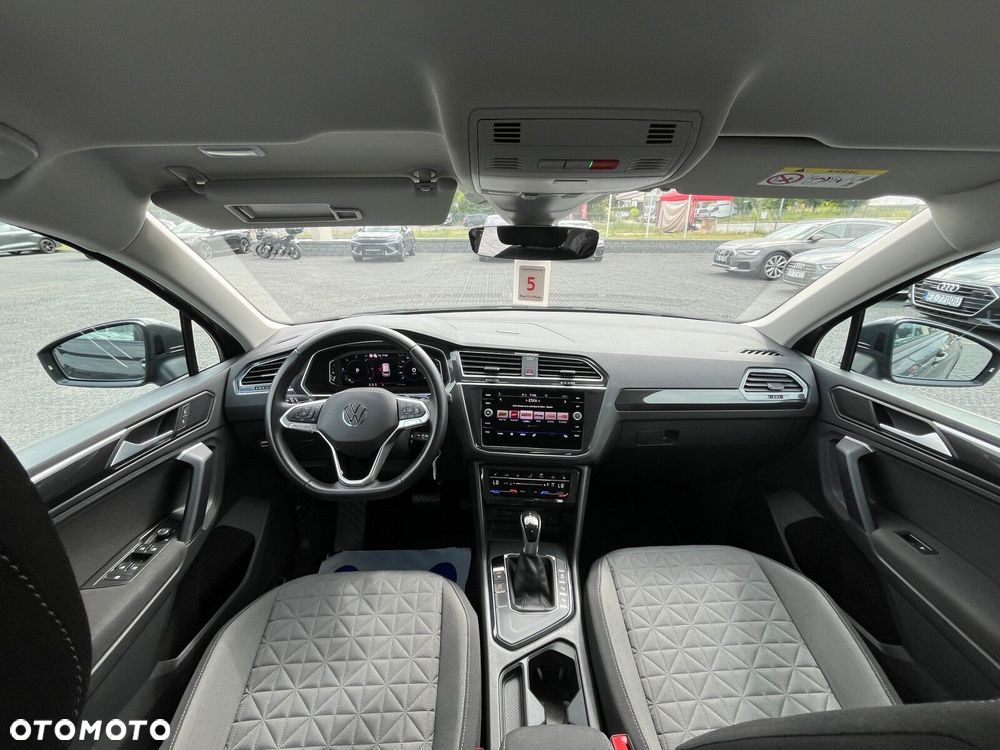 Volkswagen Tiguan - 16