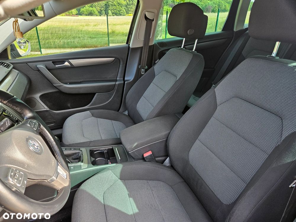Volkswagen Passat Variant 1.6 TDI BlueMotion Technology Business Edition - 14