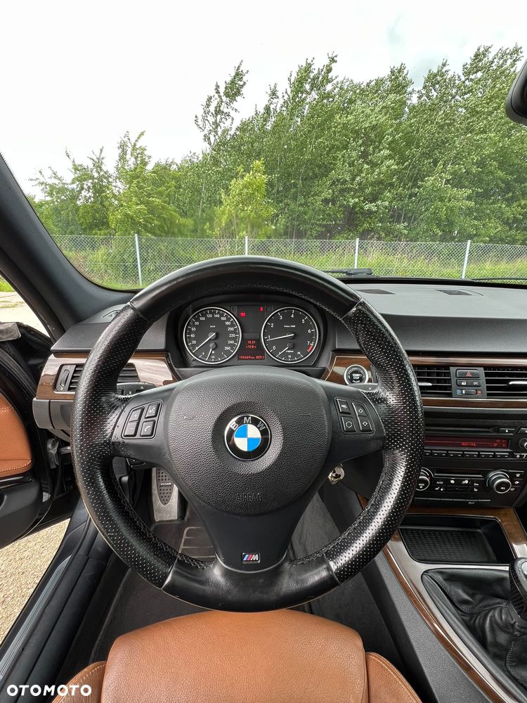 BMW Seria 3 320i - 8