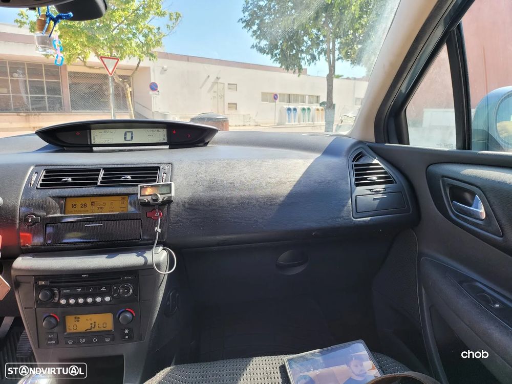 Citroën C4 1.4 16V SX - 27