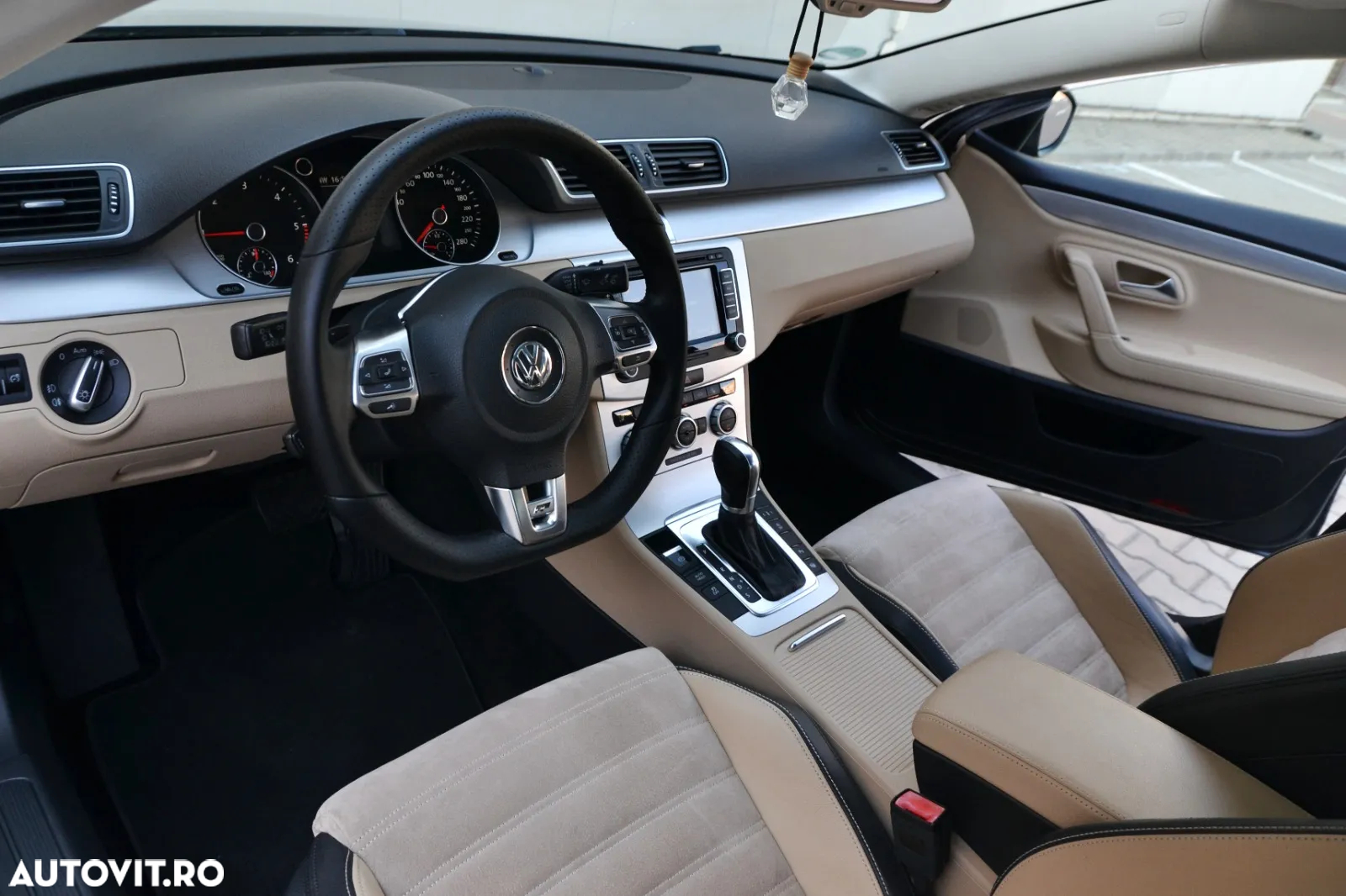 Volkswagen Passat CC 2.0 TDI BlueMotion Technology DSG - 13