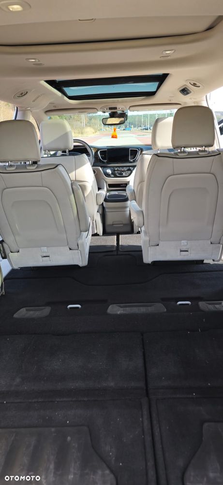 Chrysler Pacifica - 24