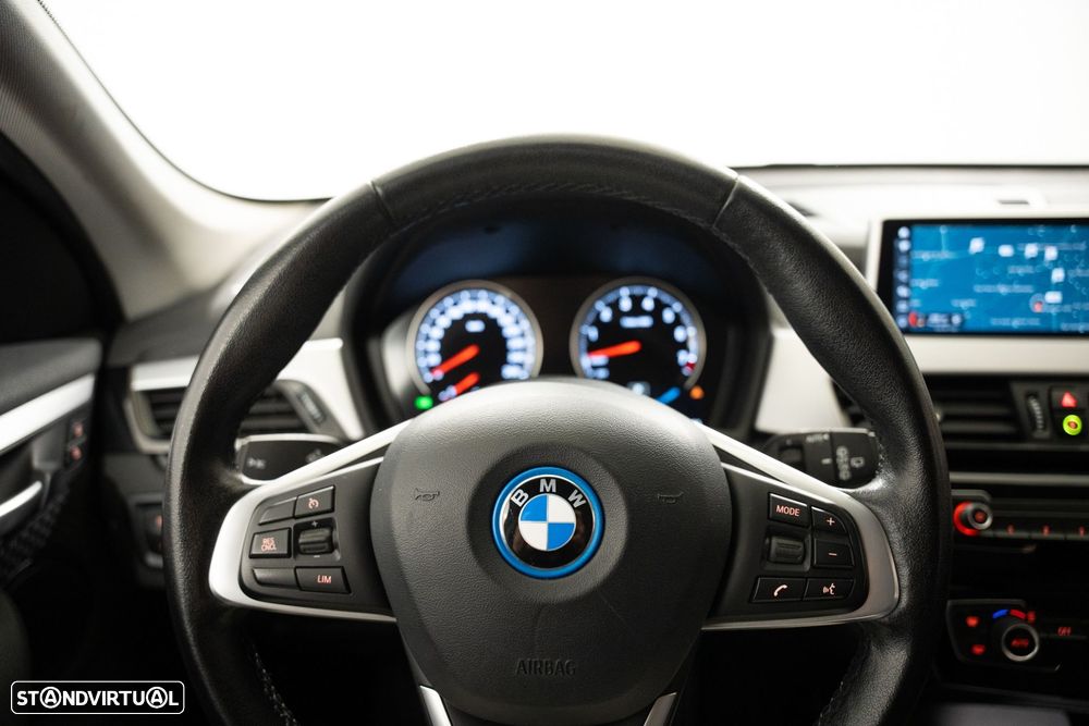 BMW X1 25 e xDrive Corporate Edition - 11