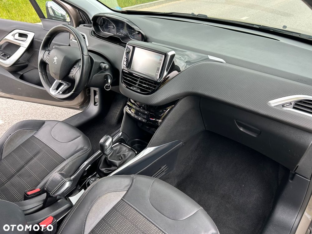 Peugeot 2008 - 11