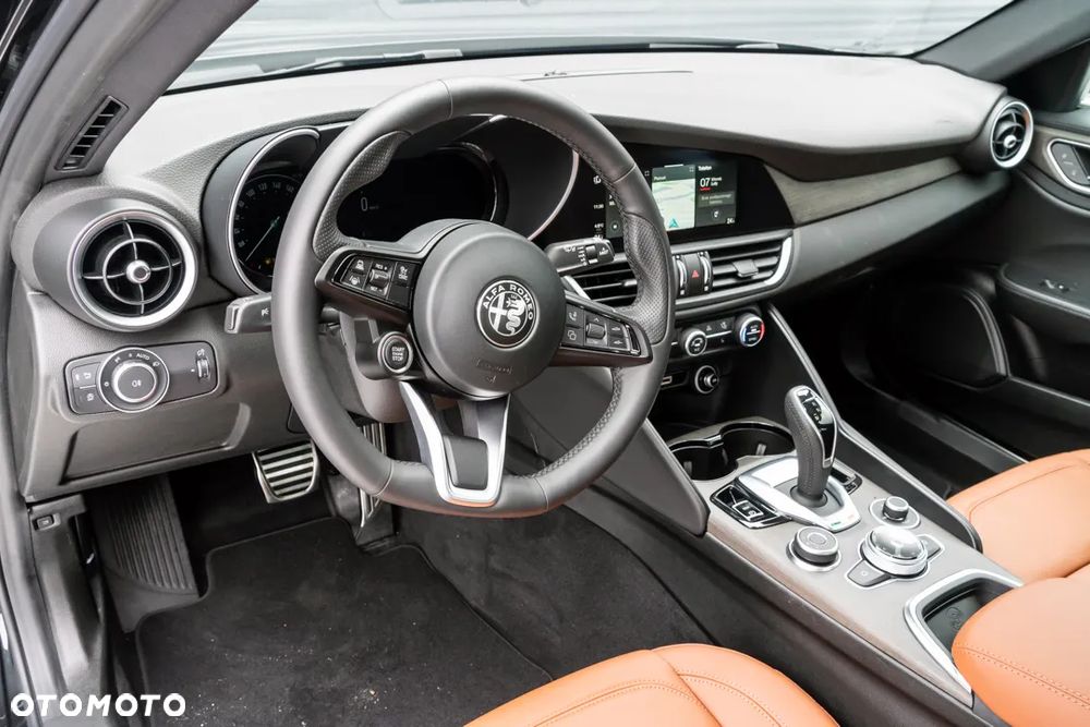 Alfa Romeo Giulia 2.0 Turbo TI Q4 - 29