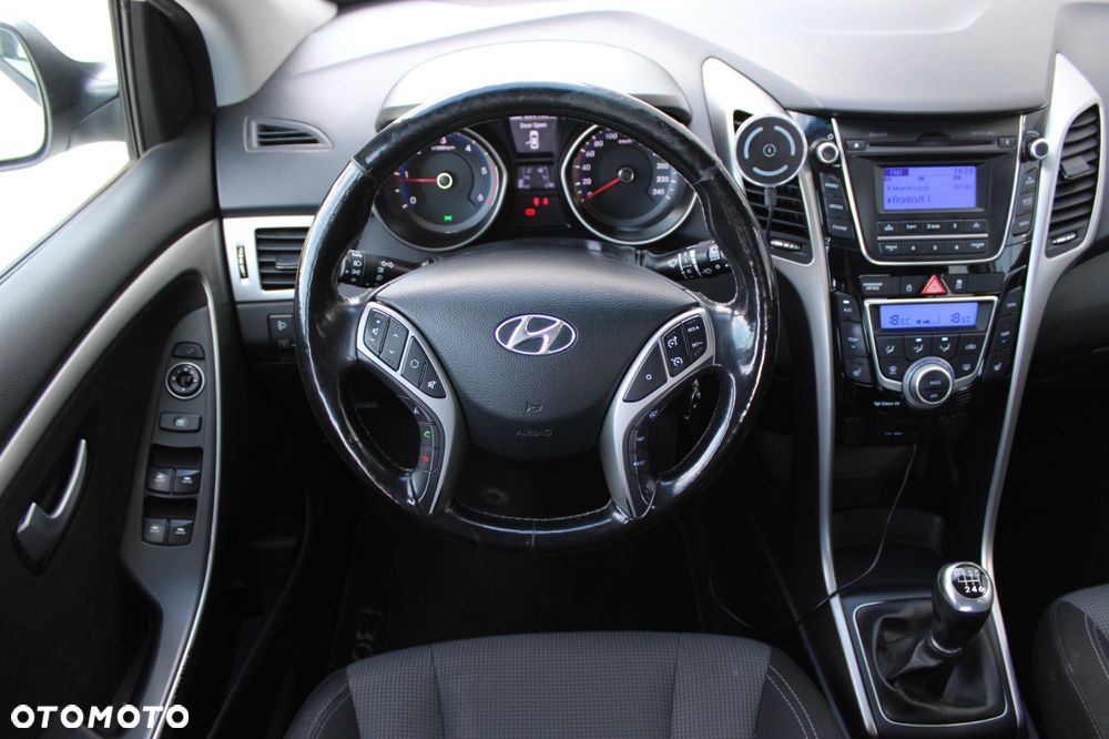 Hyundai i30 1.6 CRDi Premium - 11