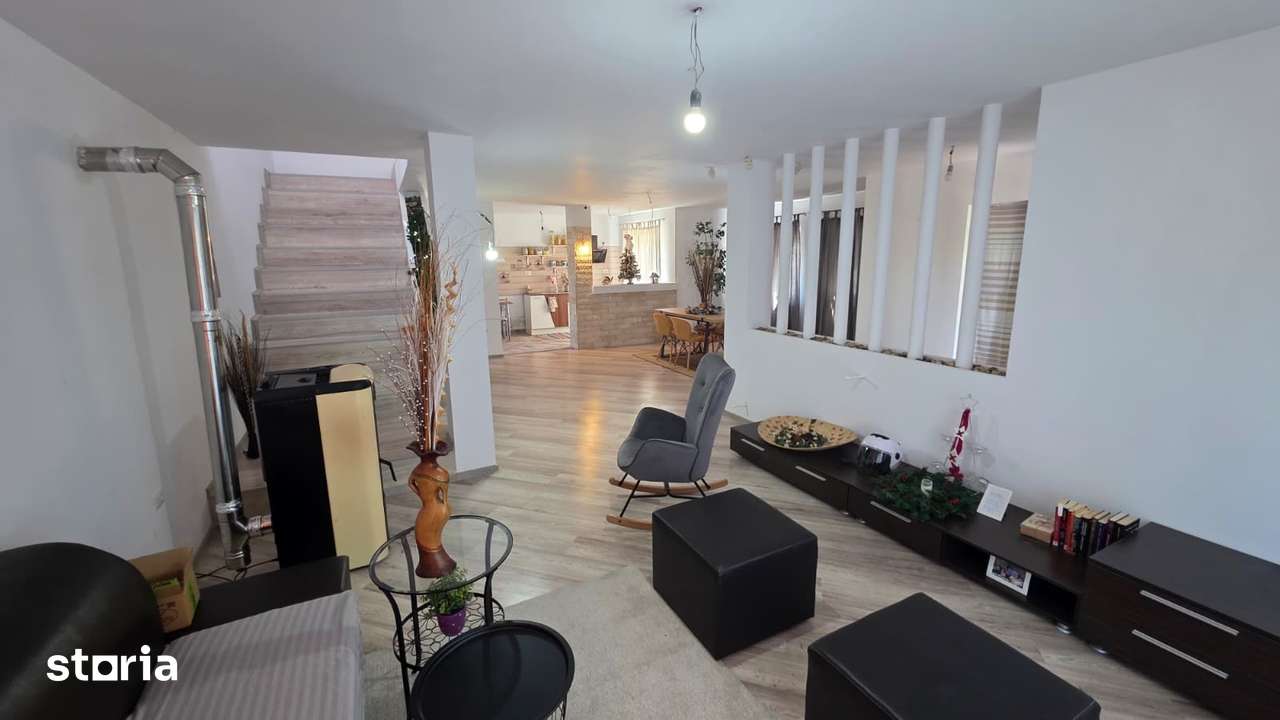 Casa Tip Duplex Apartamentat P+M 270mp Focsani Zona Valcele - Imagine principală: 4/20