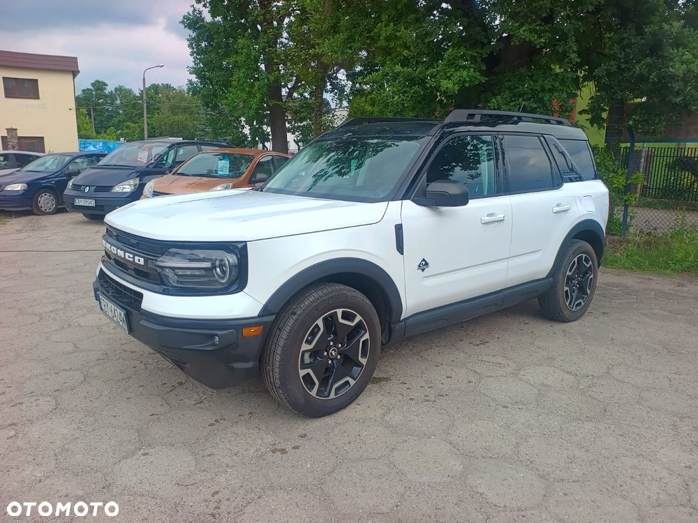 Ford Bronco - 1