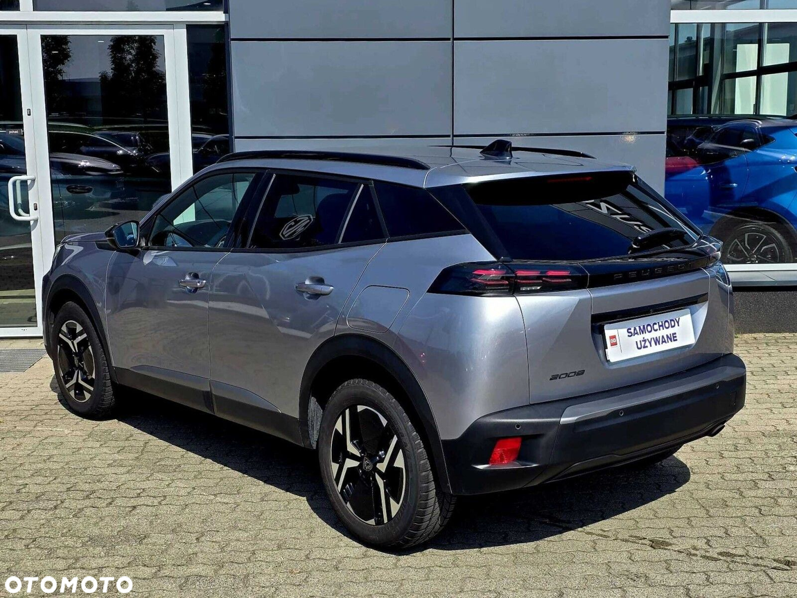 Peugeot 2008 - 8