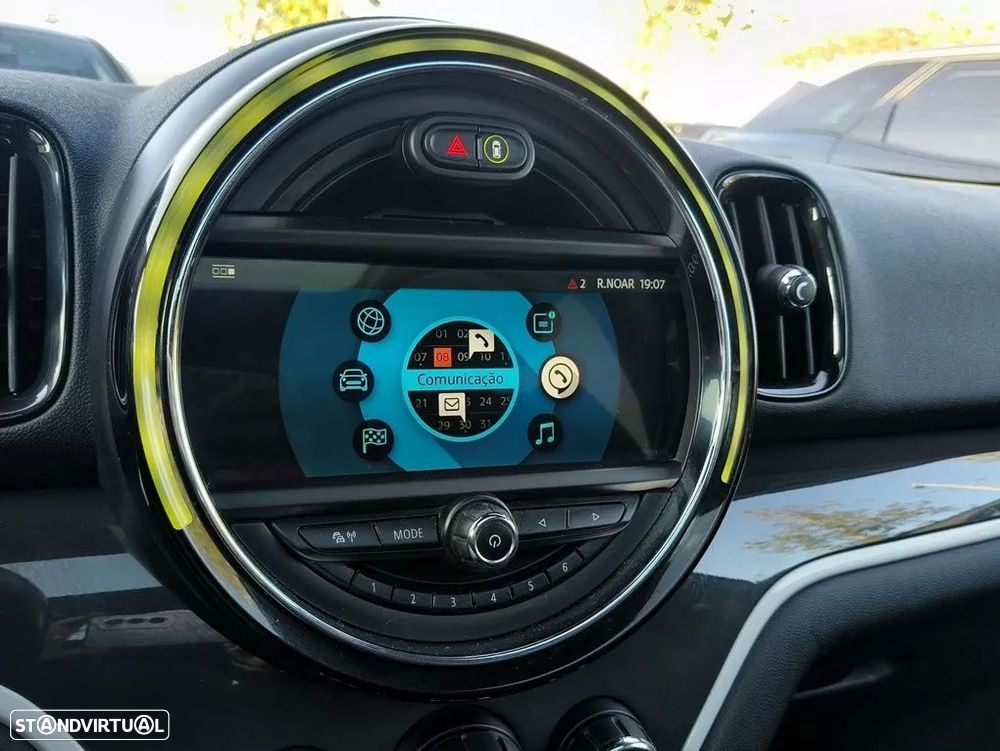 MINI Countryman Cooper SE ALL4 Auto - 21