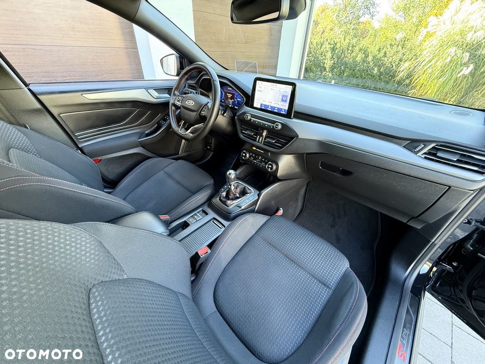 Ford Focus 1.0 EcoBoost Hybrid ST-LINE DESIGN - 23