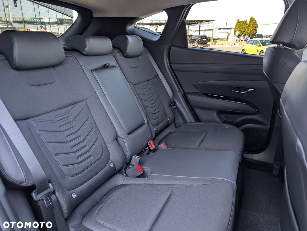 Hyundai Tucson 1.6 T-GDi HEV Executive 2WD - 6