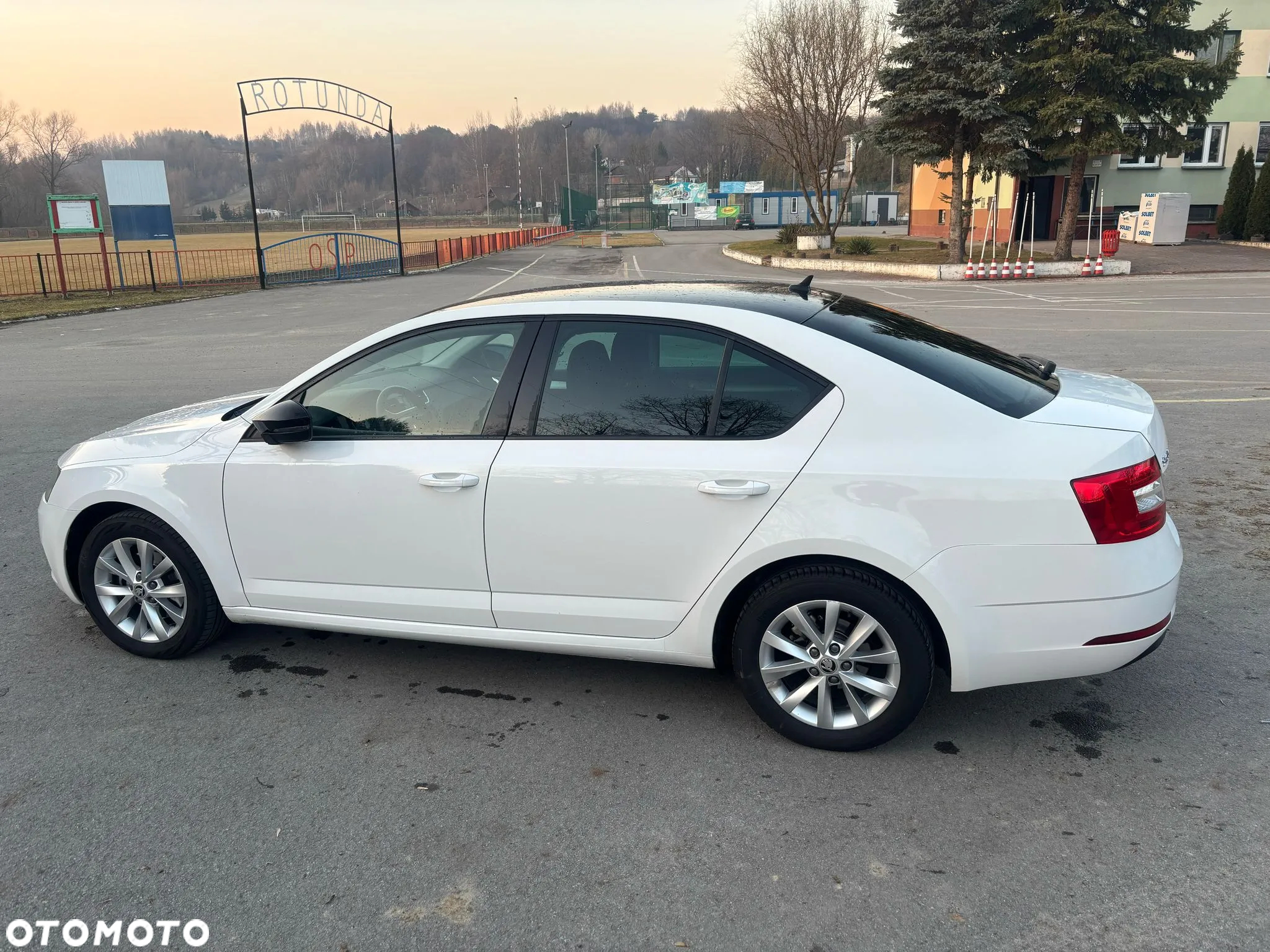 Skoda Octavia 2.0 TDI L&K DSG - 13