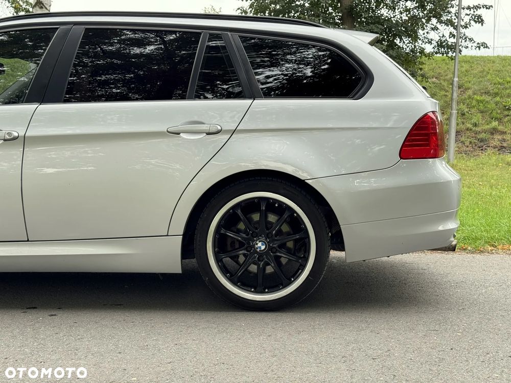 BMW Seria 3 318d - 15