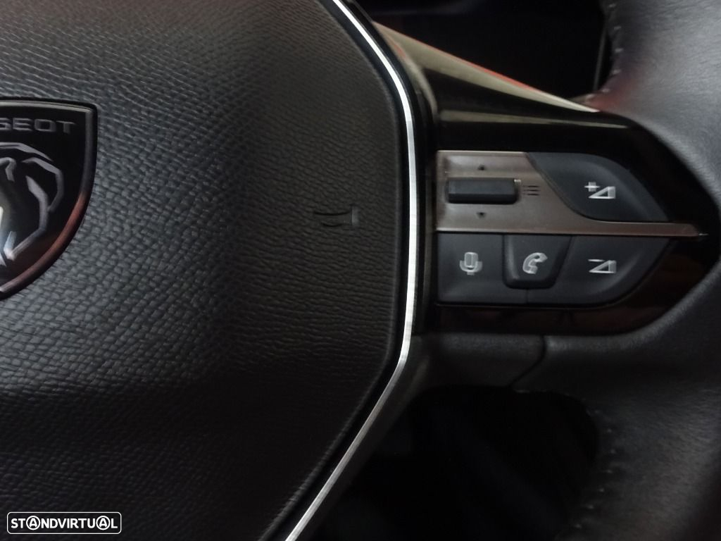 Peugeot 308 SW 1.2 PureTech Allure - 16