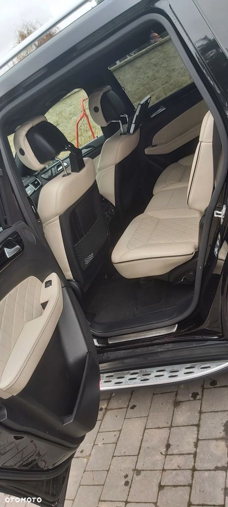 Mercedes-Benz GL - 12