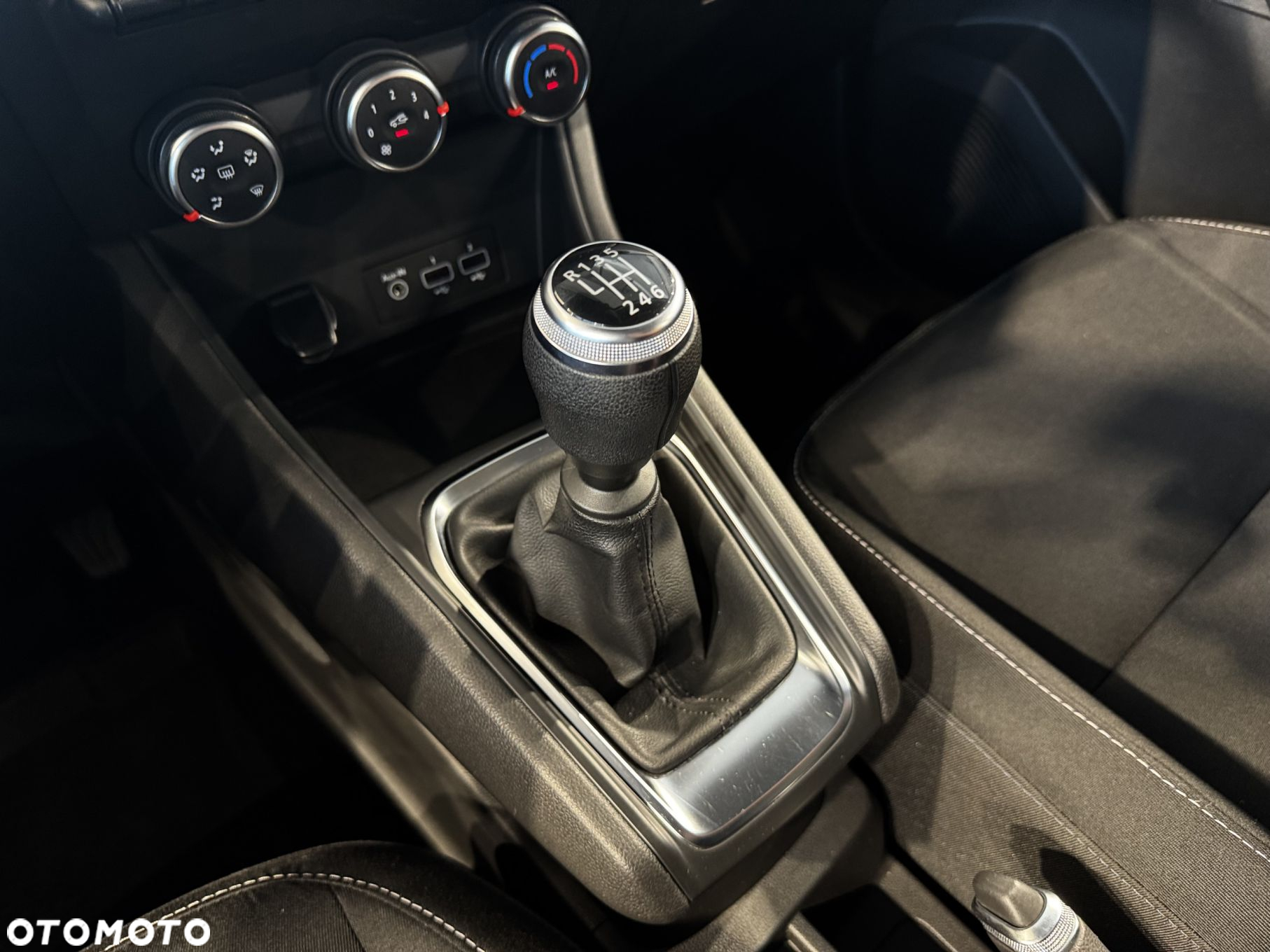 Renault Captur - 26