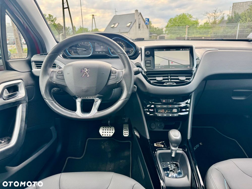 Peugeot 2008 1.2 Pure Tech Crossway S&S EAT6 - 17
