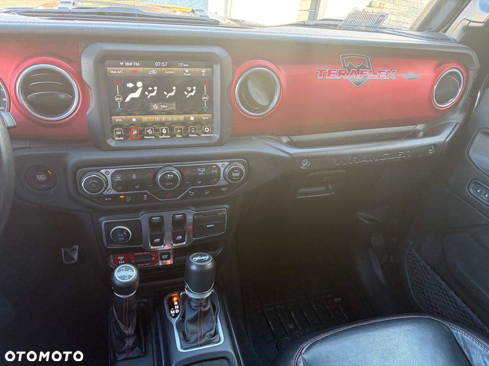 Jeep Wrangler - 16