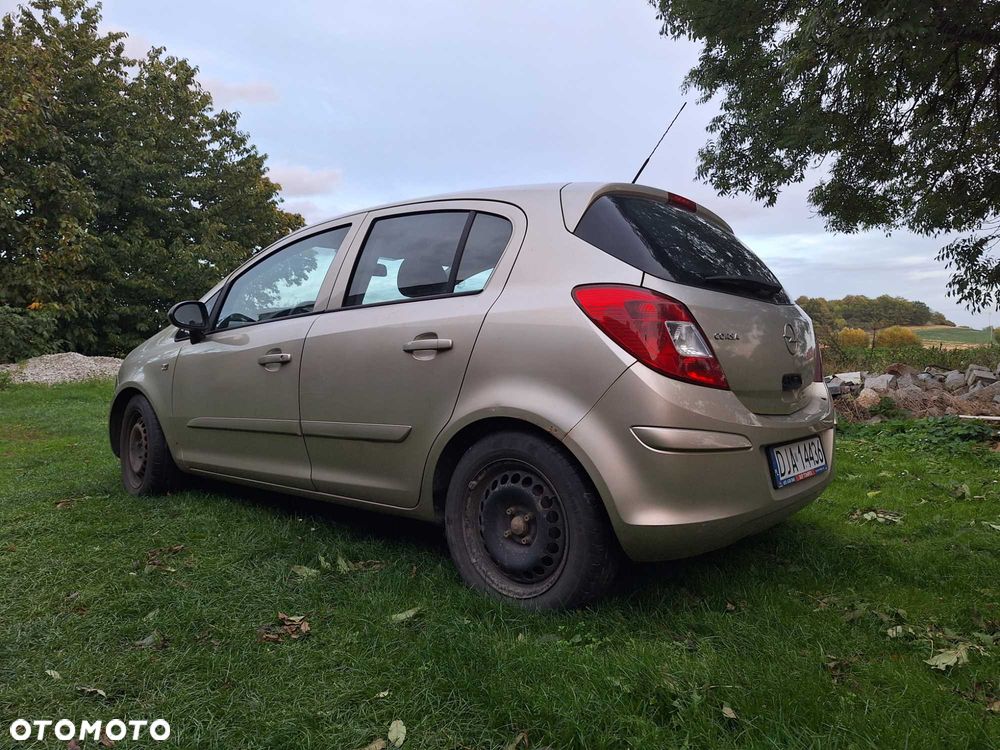 Opel Corsa - 2