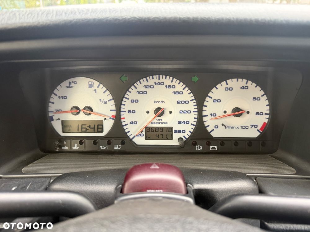 Volkswagen Passat - 19