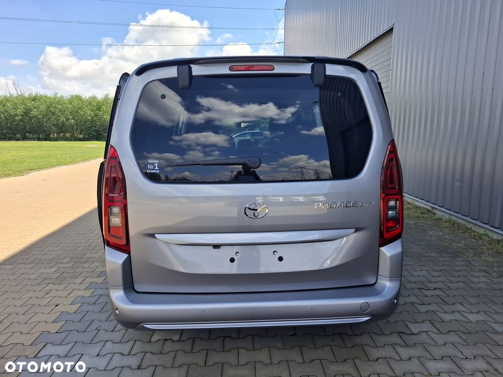 Toyota Proace City Verso - 8