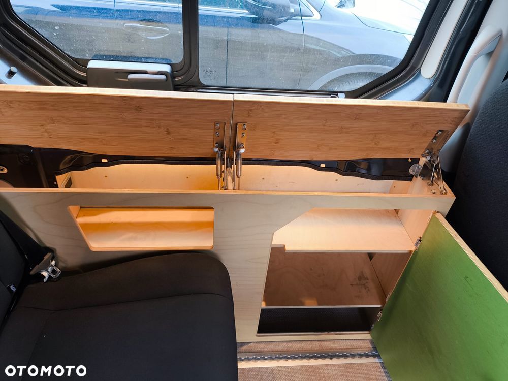 Renault Trafic - 32