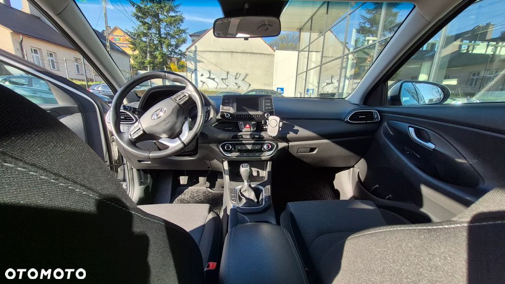 Hyundai i30 1.4 Classic + - 26