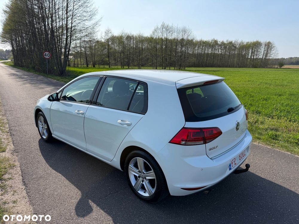 Volkswagen Golf 1.6 TDI DPF Highline - 4