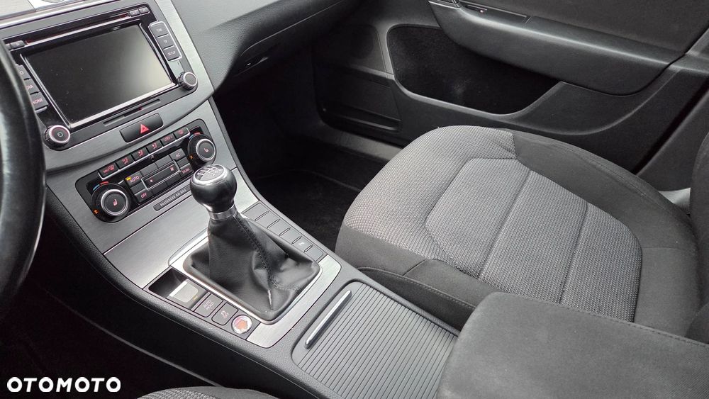 Volkswagen Passat 1.8 TSI Comfortline - 36