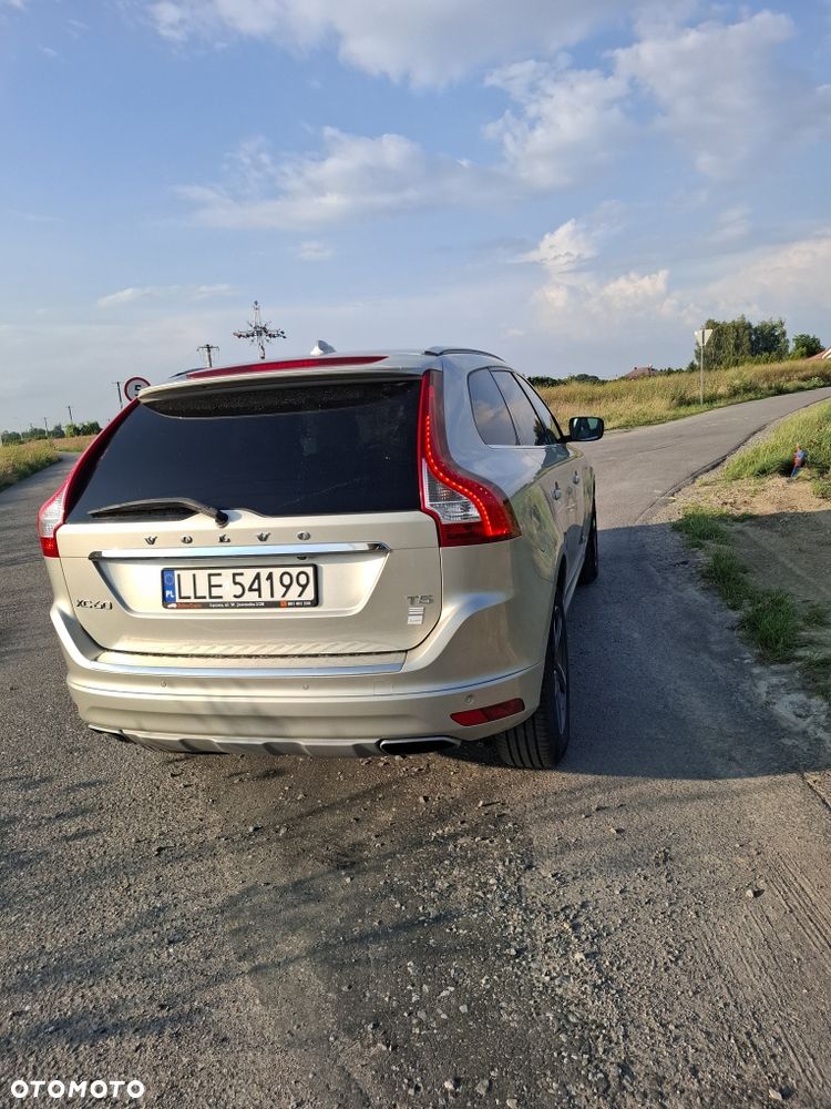 Volvo XC 60 - 6