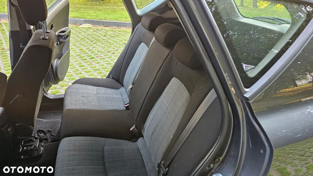 Kia Ceed - 5