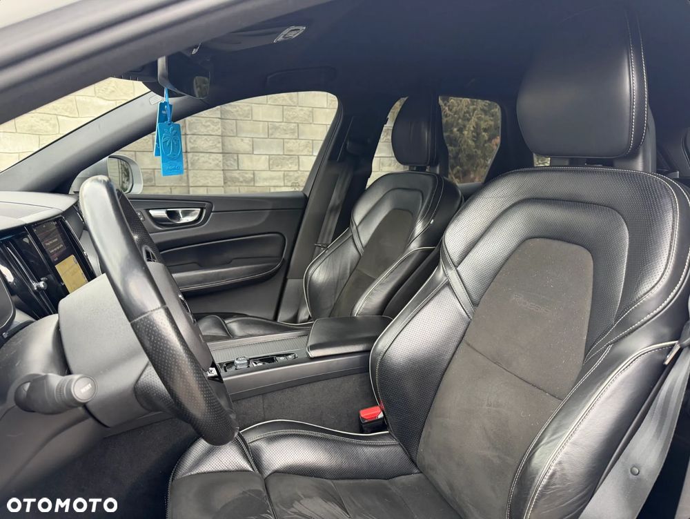 Volvo XC 60 T5 AWD Geartronic RDesign - 22
