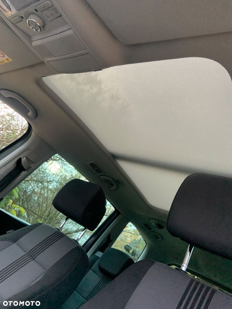 Volkswagen Sharan - 19