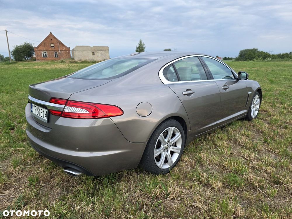 Jaguar XF - 3