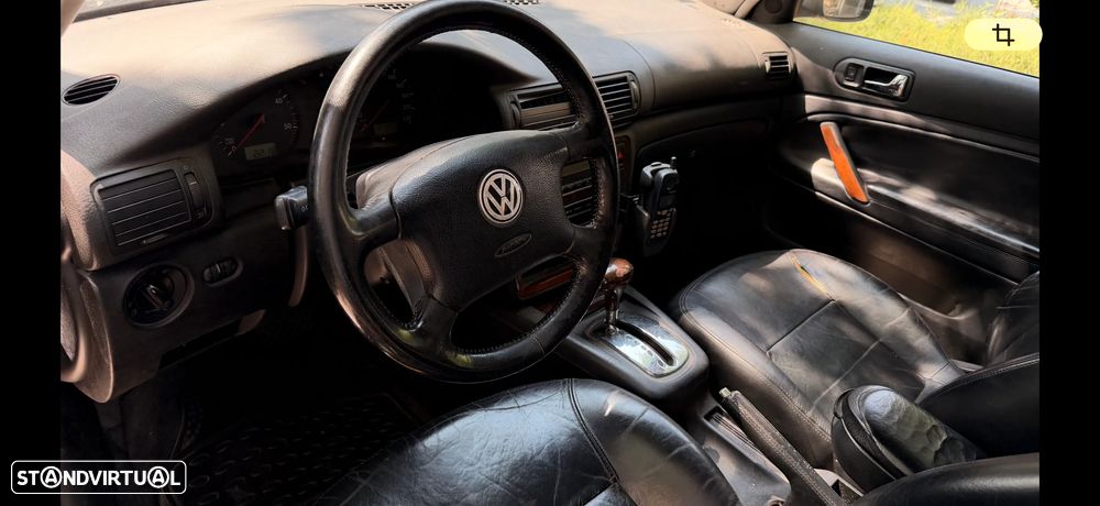 VW Passat 1.9 TDi Confl. Top Aut. - 14