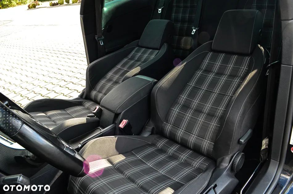 Volkswagen Golf 2.0 TDI DPF DSG GTD - 25