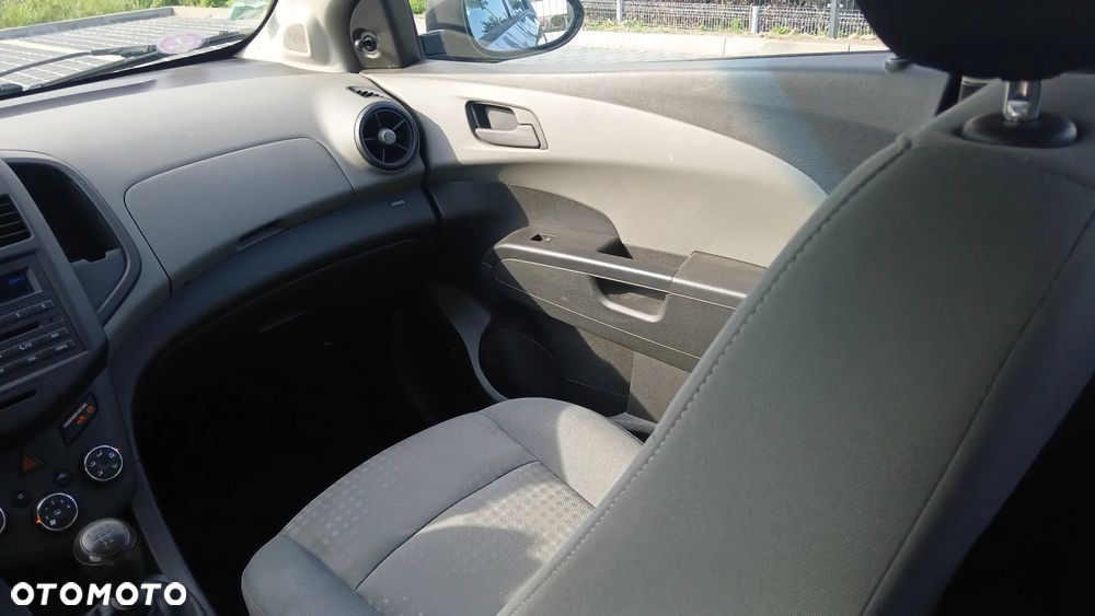 Chevrolet Aveo 1.2 LS+ - 9
