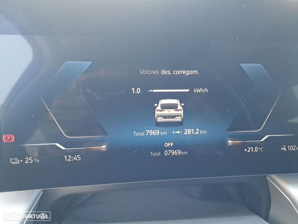BMW ix1 eDrive20 Pack Desportivo M - 12
