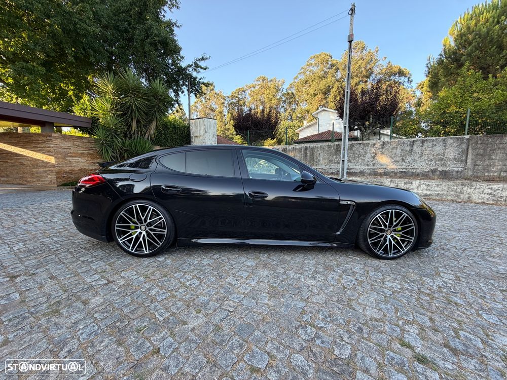 Porsche Panamera Platinum Edition - 6