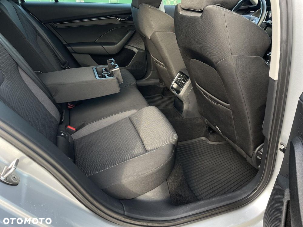 Skoda Octavia 2.0 TDI Ambition - 8