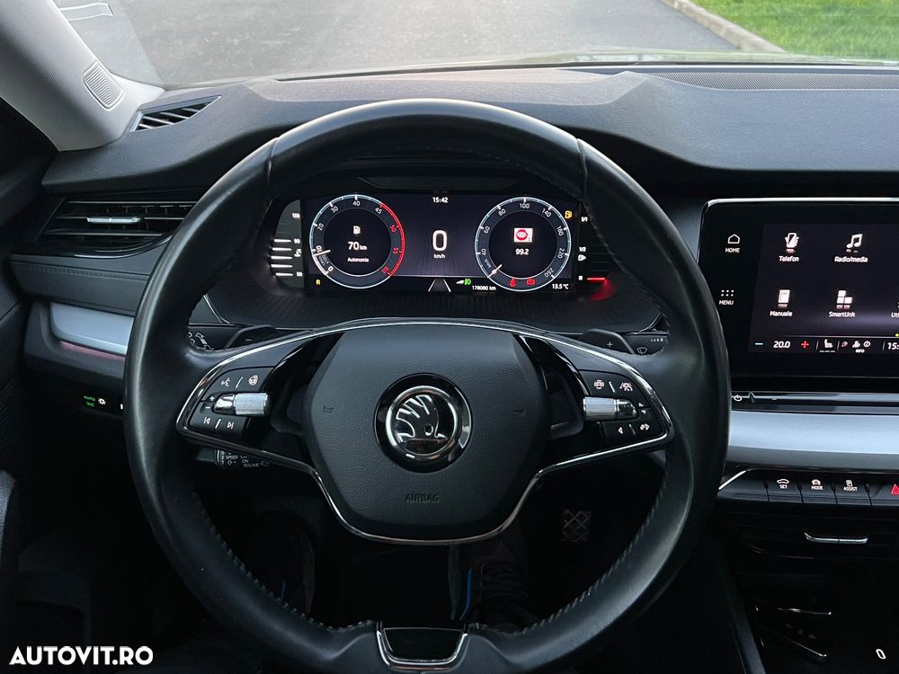 Skoda Octavia Combi 2.0 TDI DSG Clever - 25