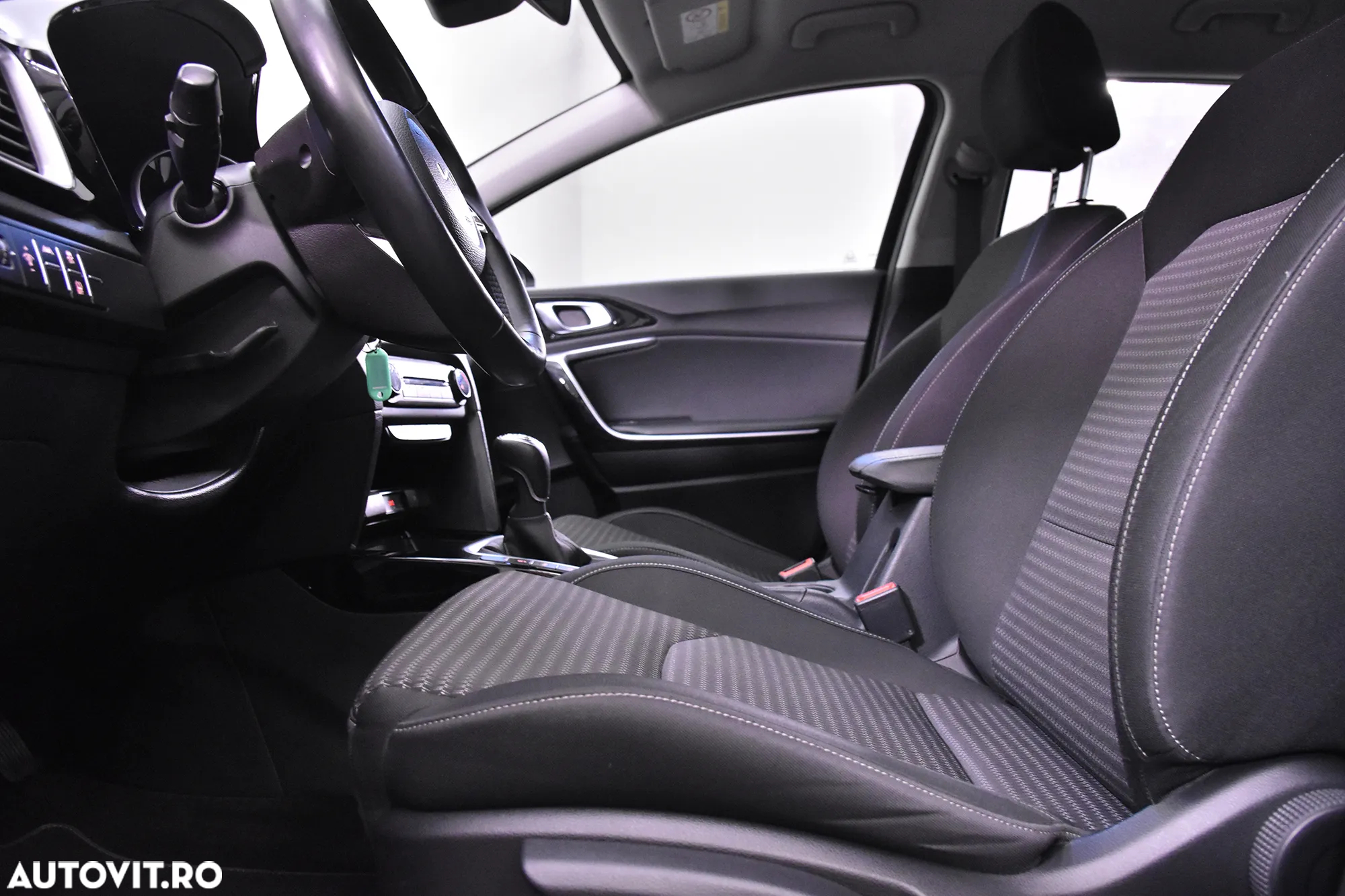 Kia Ceed - 22