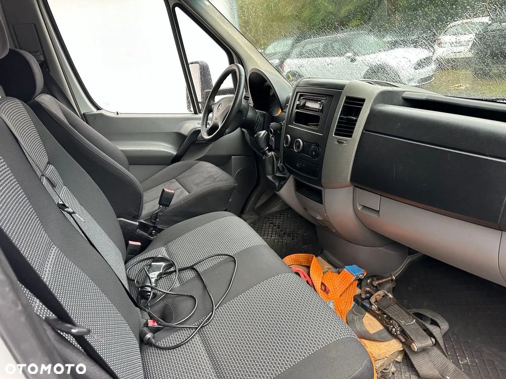 Mercedes-Benz Sprinter - 12