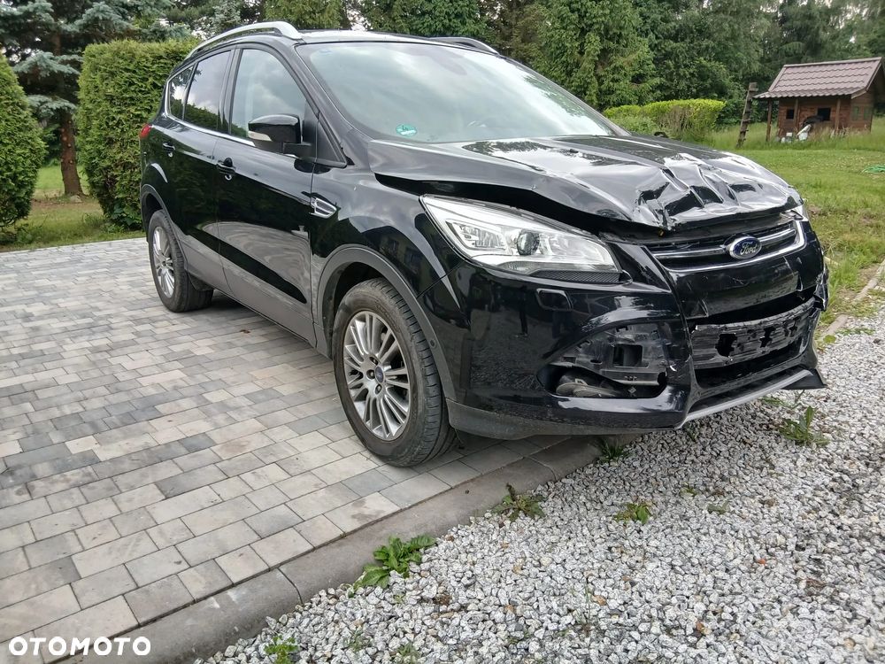 Ford Kuga 1.6 EcoBoost 2x4 Titanium - 4